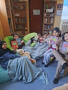 Foto Kinder machen es sich gemütlich mit LOTTALEBEN