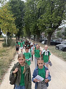 Foto: Kinder unserer Schule pilgern am Rhein.